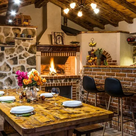 Andrija シベニク