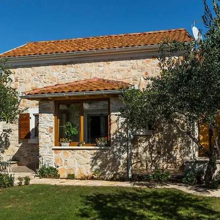 Andrija * シベニク