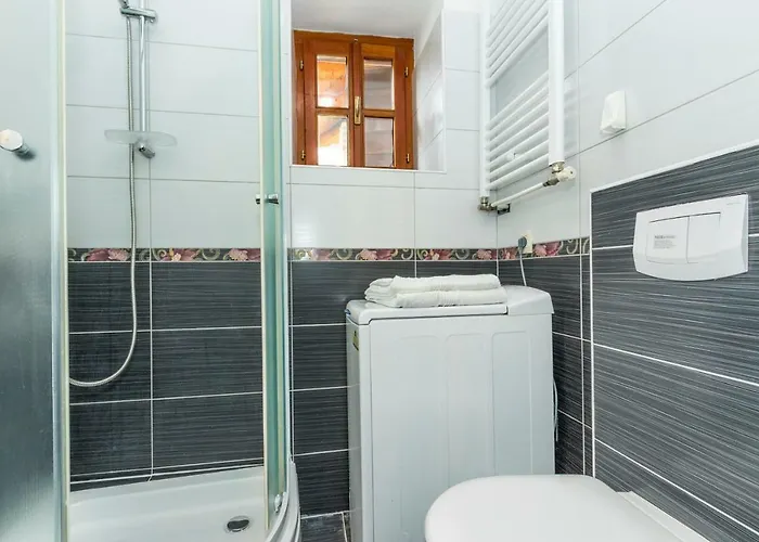 ヴィラ Andrija シベニク